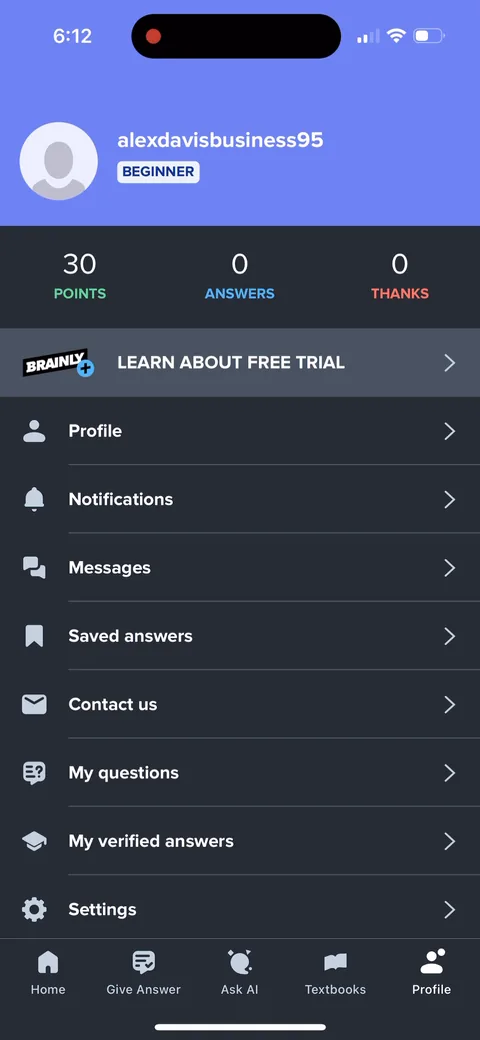 Brainly onboarding screen 35: Points, a BEGINNER rank, and 'NEXT RANK: HELPING HAND' with zero answers given