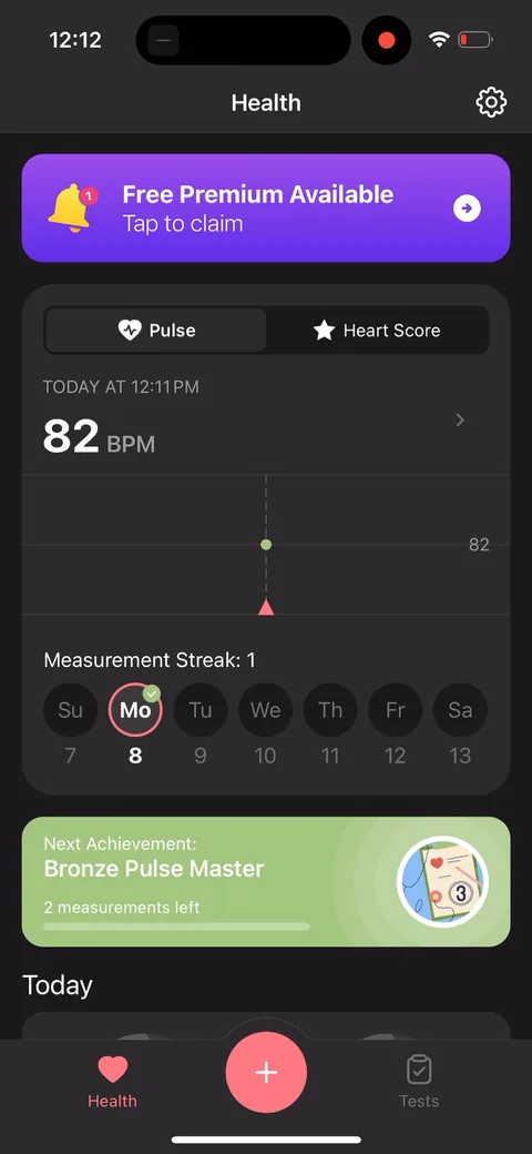 Inpulse onboarding screen 60: Home has a 'Free Premium Available, tap to claim' banner up top, a 'Measurement streak: 1', and today's 82 BPM