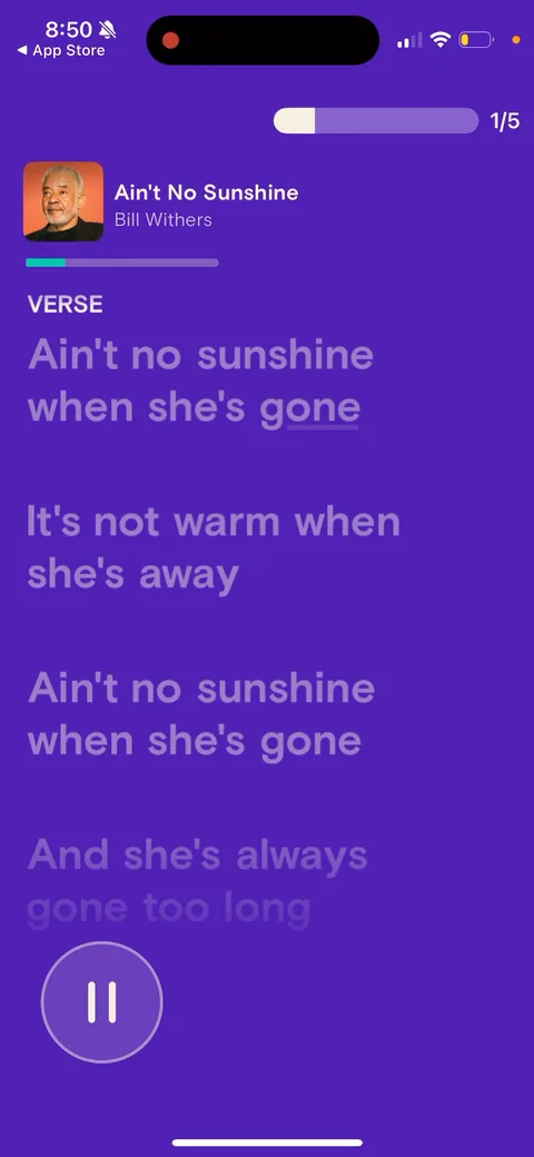Simply Sing onboarding screen 137: The free first song, 'Ain't No Sunshine' by Bill Withers, with live lyrics and a progress bar (1/5)